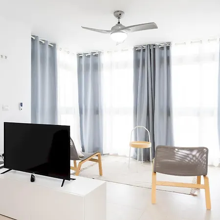 Apartamento Piscinas Naturales * 바하마르