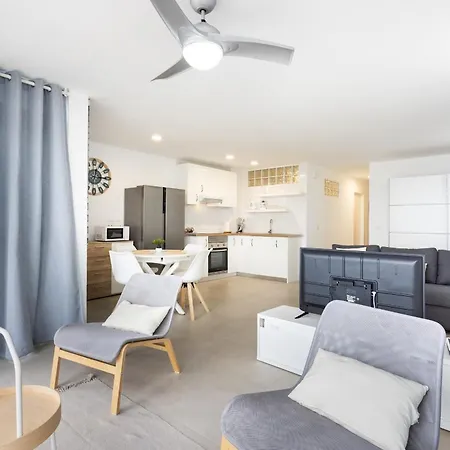 Apartamento Piscinas Naturales 아파트